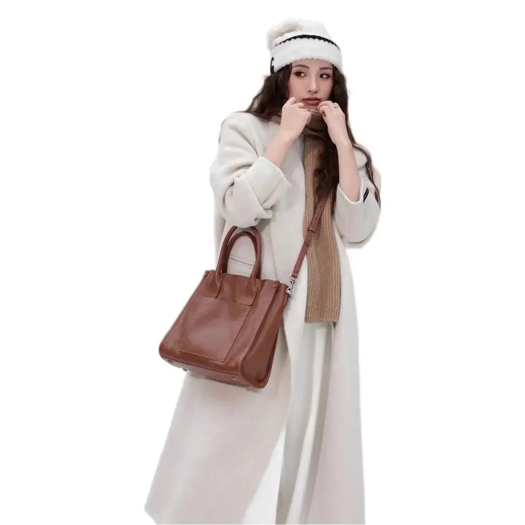 Большая квадратная сумка из воловьей кожи растительного дубления в стиле ретро