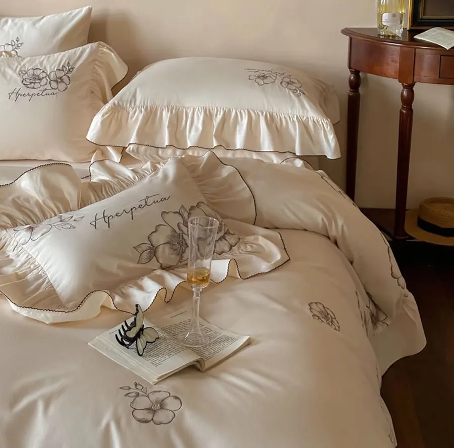 Комплект постельного белья с французской вышивкой и цветами полный королевский