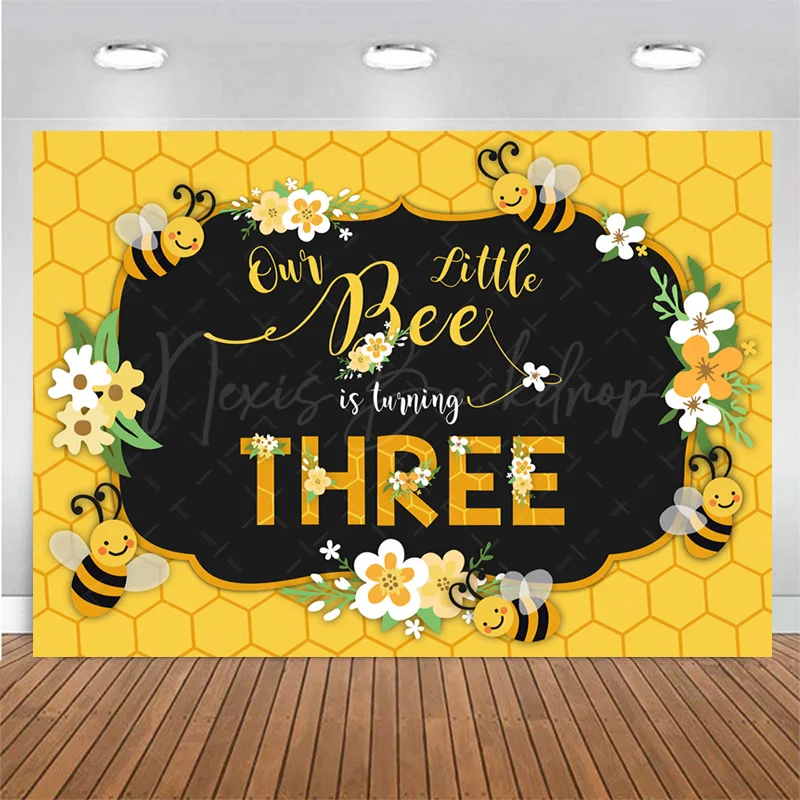 Милые пчелы с цветочным рисунком в виде сот фон для 3-го дня рождения маленькая