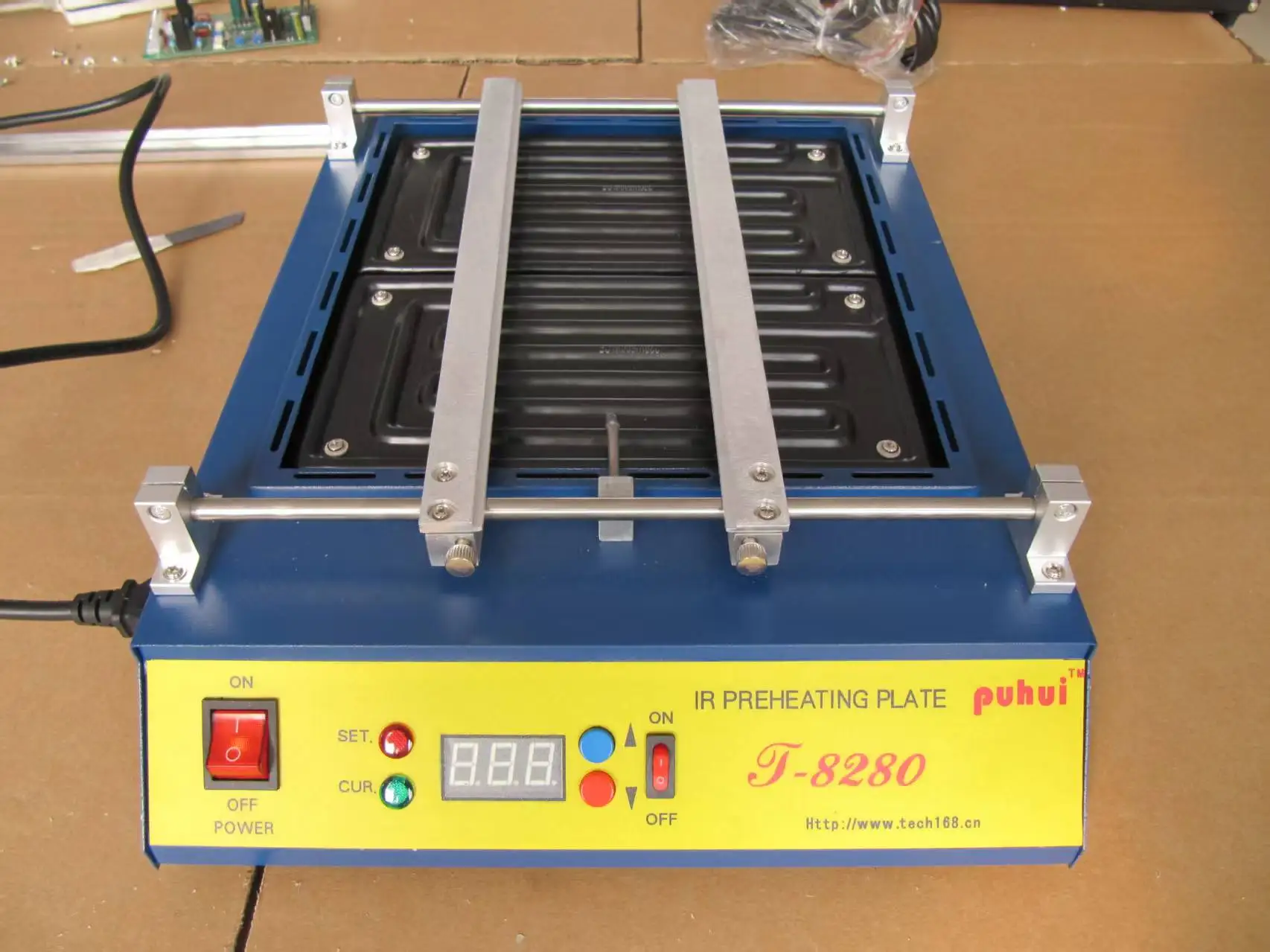 Фото Интеллектуальная инфракрасная преднагревательная станция PUHUI T8280 PID с высокой мощностью для пайки печатных плат и демонтажа BGA-микросхем материнских плат №1