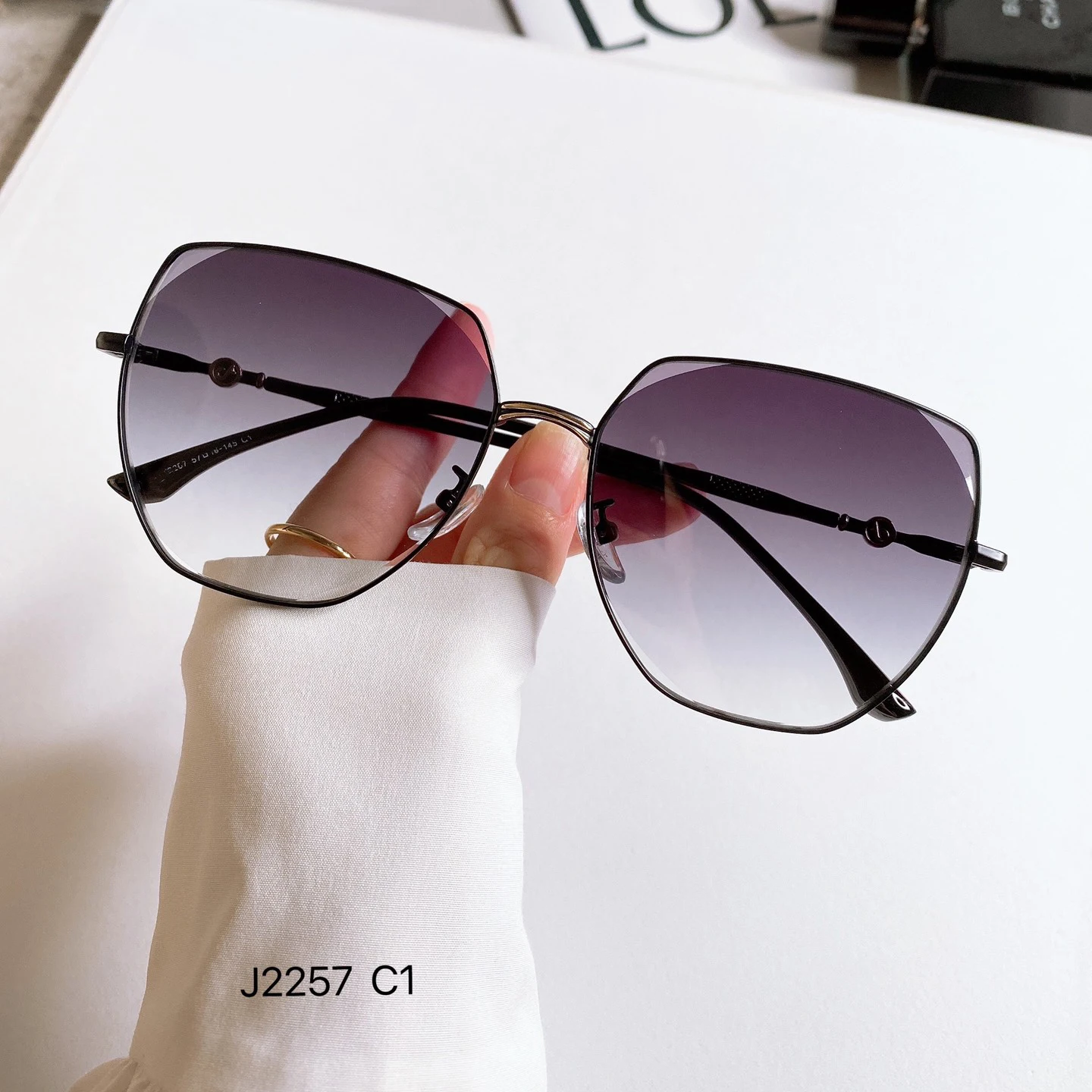 

Женские светильник цезащитные очки в суперлегкой оправе