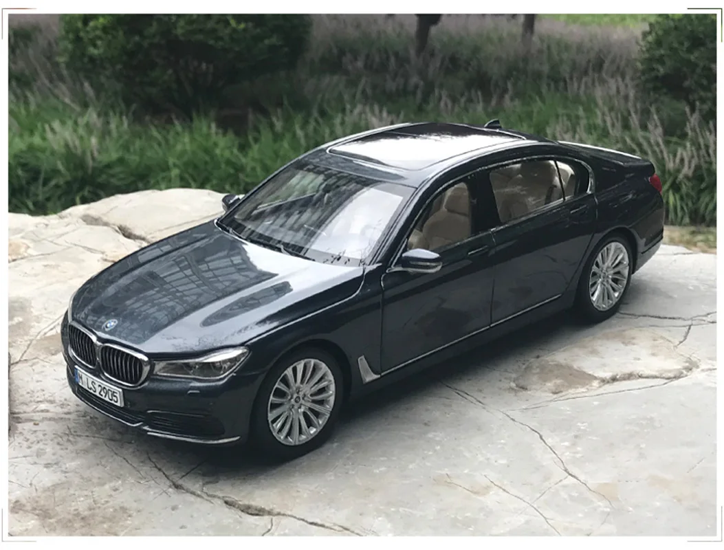 1/18 For BMW All New 7 Series 750 Li 2017 Diecast Metal Car Model Toys Gifts Collection Display Gray blue Metal,Plastic,Rubber