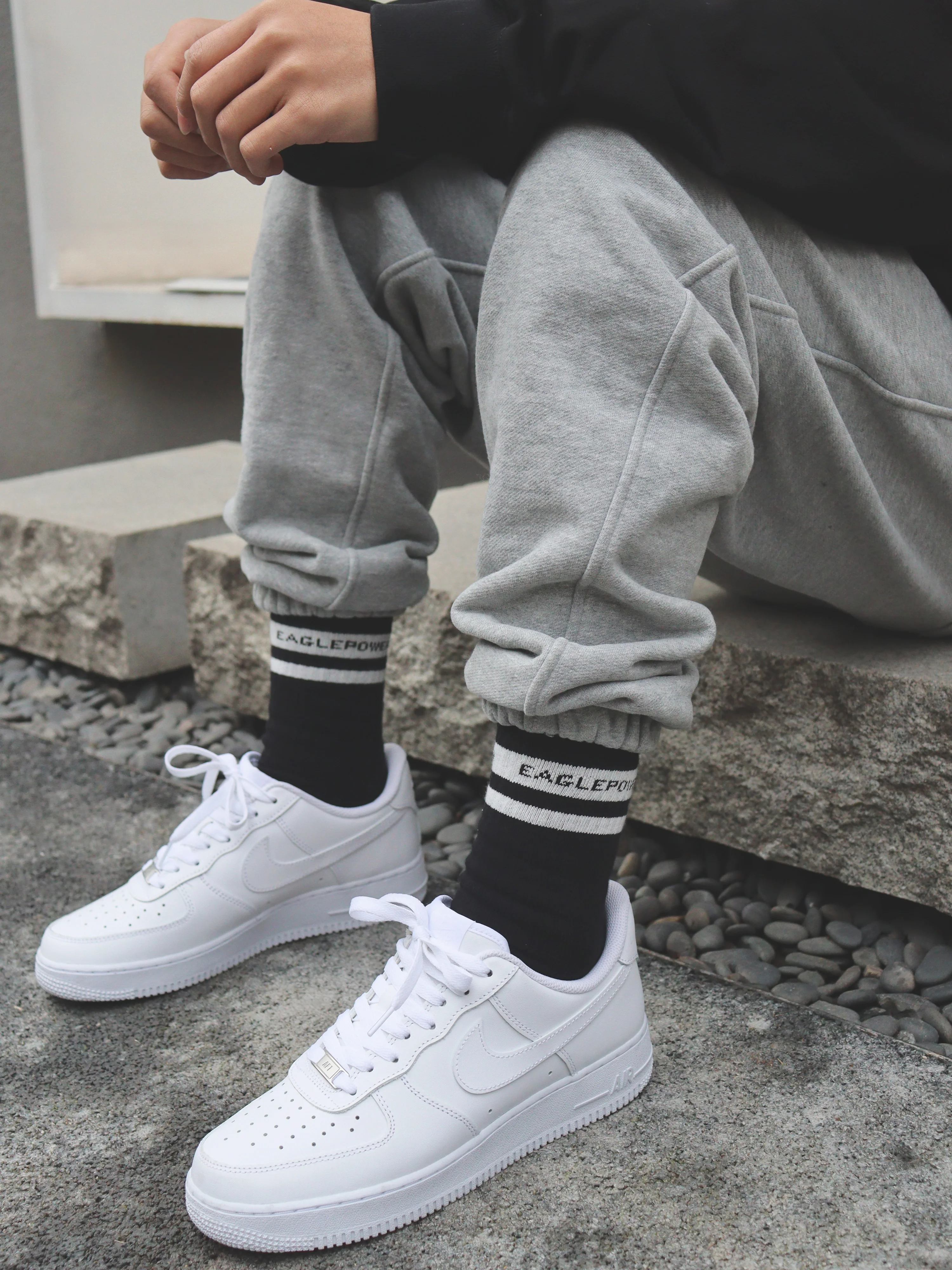 Autumn and winter black and white contrast cotton mid-tube stockings