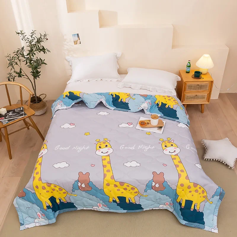 Стеганое летнее одеяло и наволочка или одиночное мягкое дышащее моющееся тонкое