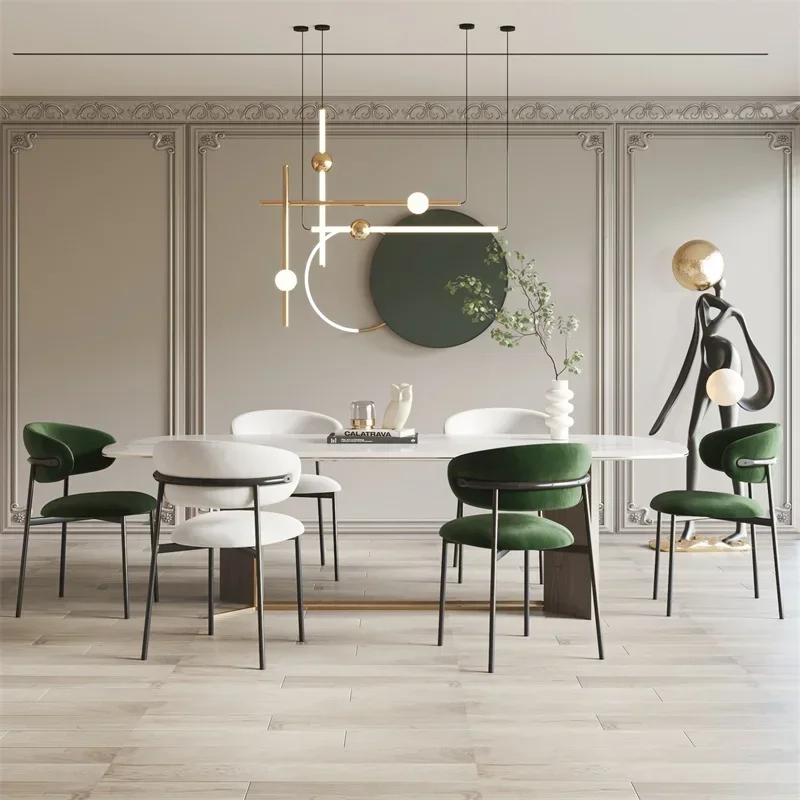 Обеденный стул из металла