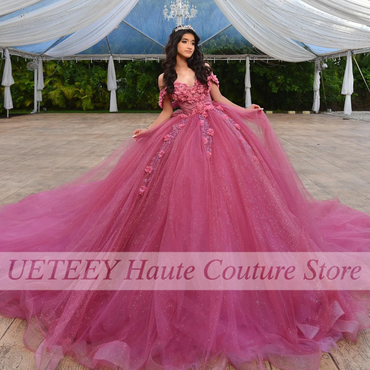 

Luxury Quinceanera Dress Sweetheart Off The Shoulder Appliques Long Train Birthday Party Gown Sparkly Evening Dresses Pageant