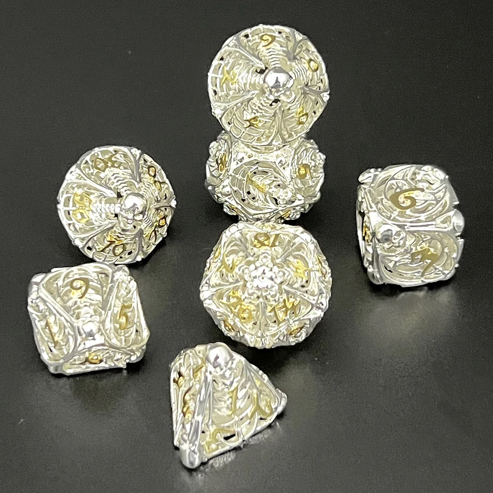 7pcs Skull Hollow Metal Polyhedral Dice Set D4 D6 D8 D10 D12 D20 D% for D&D RPG Table Board Role Playing Game