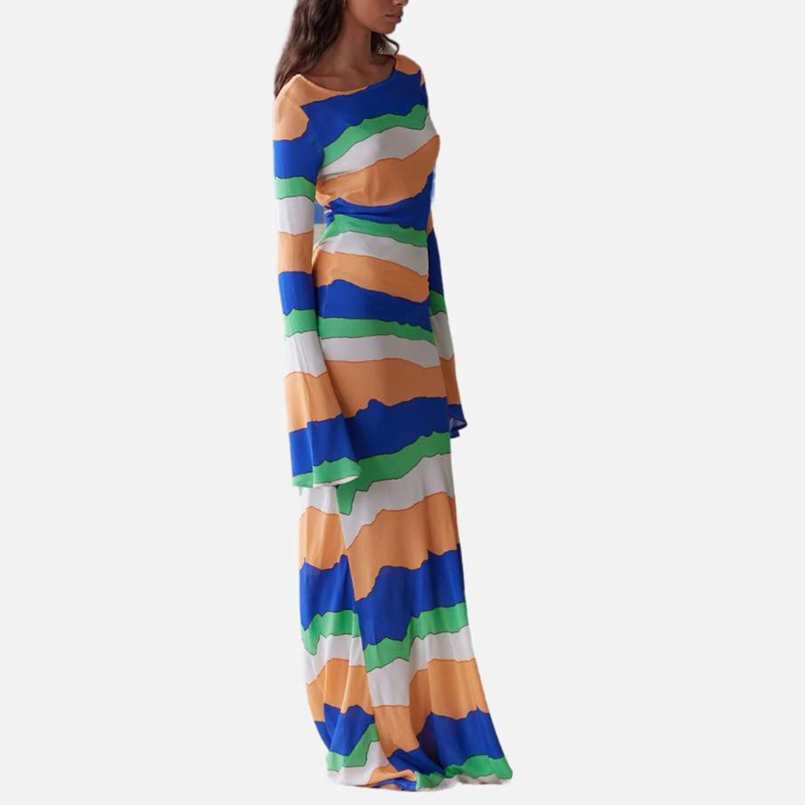 Женское платье с длинным рукавом и круглым вырезом в полоску