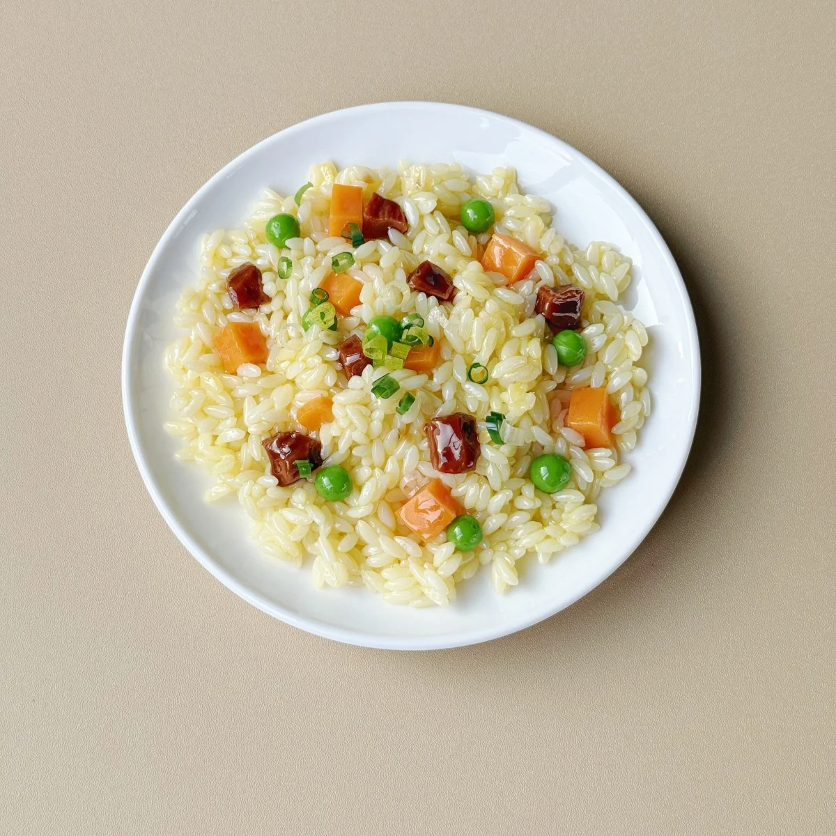 

Имитационные креветки и жареный рис