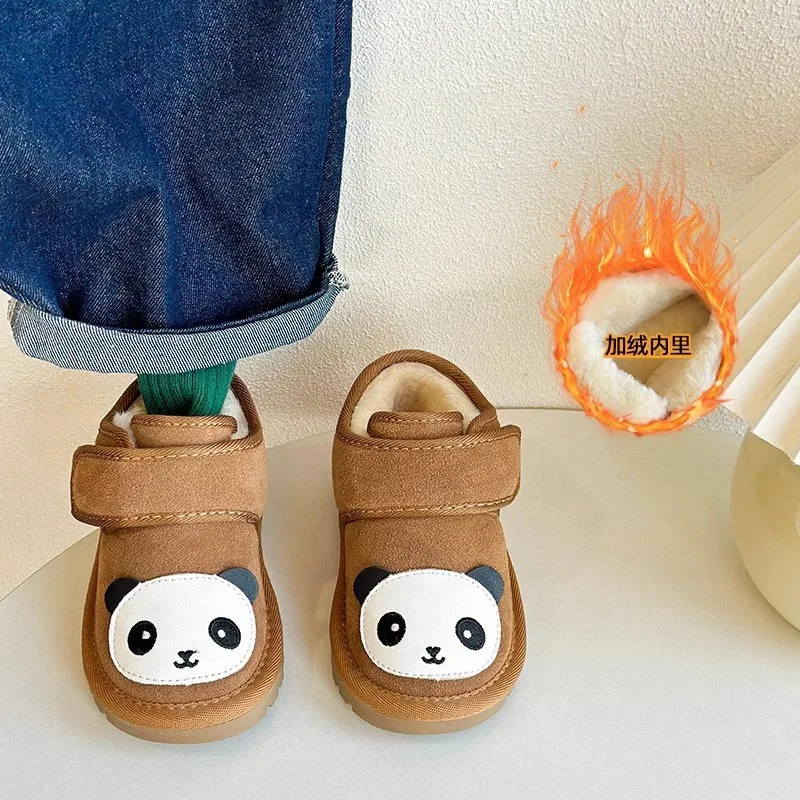 Детские ботинки с пандой