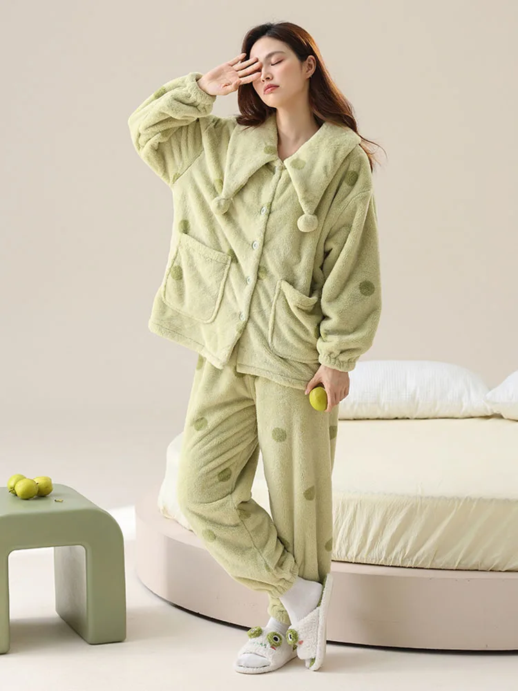 Теплые флисовые пижамы Victoria с шезлонгом осенние и зимние женские из кораллового