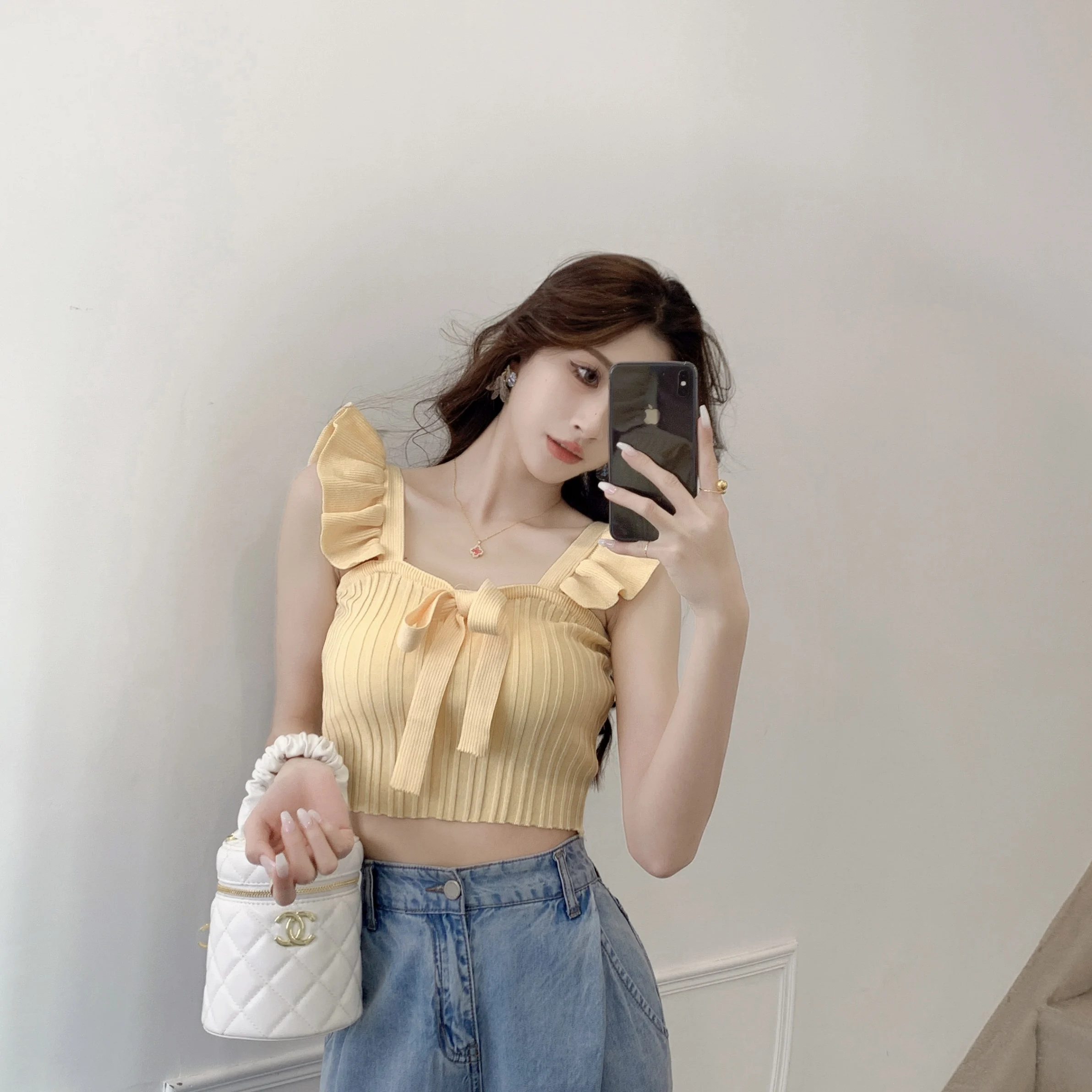 

Женский укороченный топ без рукавов, повседневный уличный топ с оборками и бантом на груди, лето 23