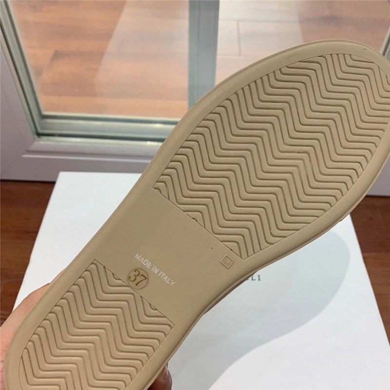 Autumn and winter new thick soled wool casual shoes Women's leather lace up warm fashionable board shoes Flat sports shoes flats