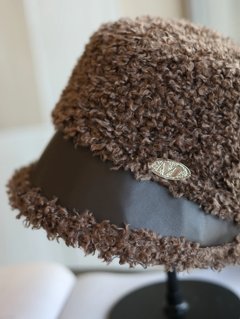 Hat Fan Retro Leather Brim Metal Logo Fisherman Lamb Wool Cute Warm Face Slimming Korean Sle Basin Autumn and Winte...