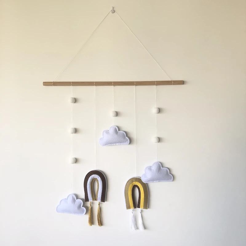 

Nordic Style Cute Felt Clouds Shape Wall Hanging Ornament Wooden Stick Tassel Pendant Kids Room Decoration Photography Props