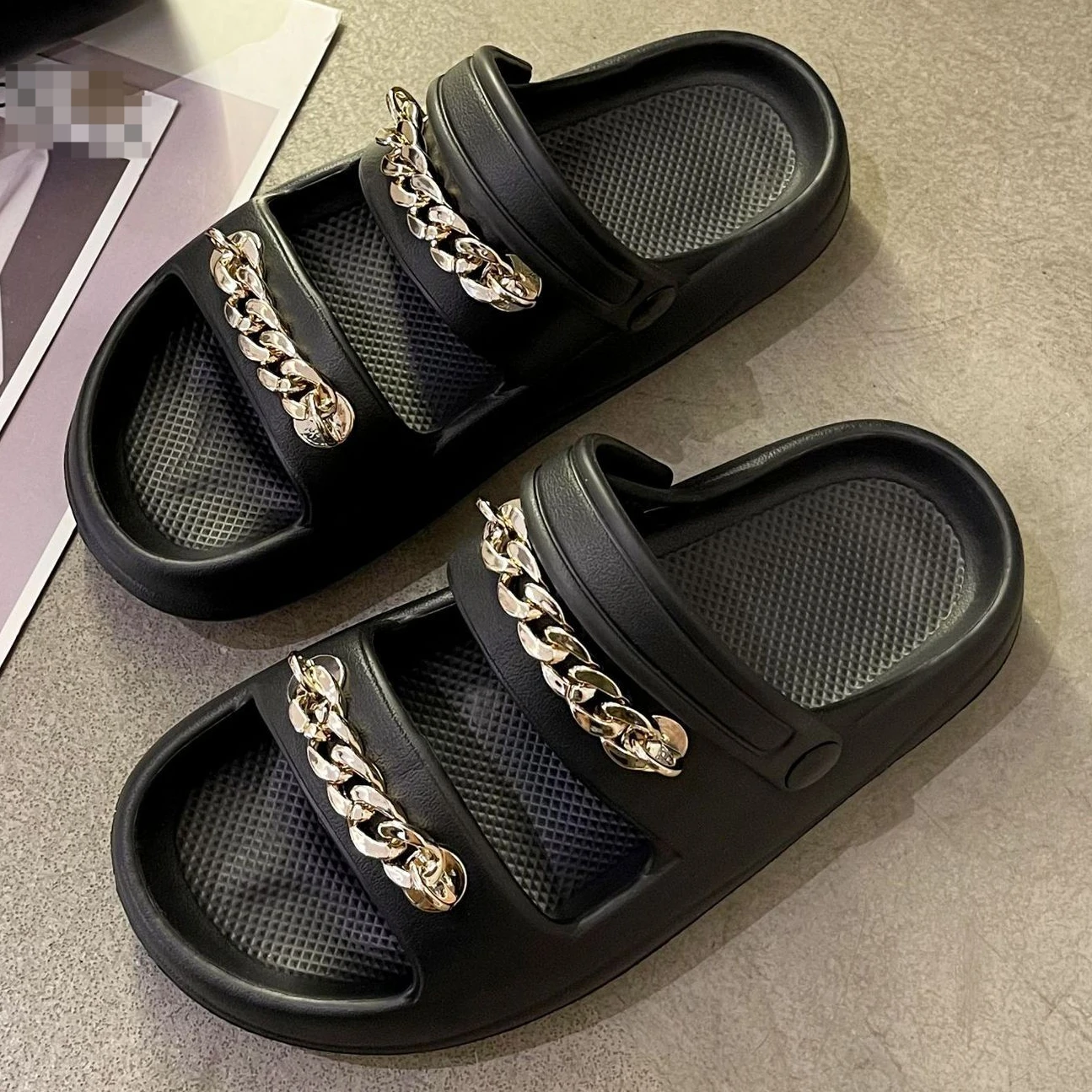 Women's Fashion Outdoor Slides Chains Decor 2023 Summer New Sandals EVA Soft Thick Bottom Non-slip Slippers Leisure Beach Shoes