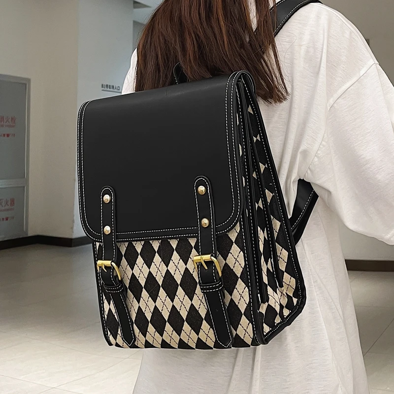 

Backpack female 2023 new trendy travel bag diamond retro backpack