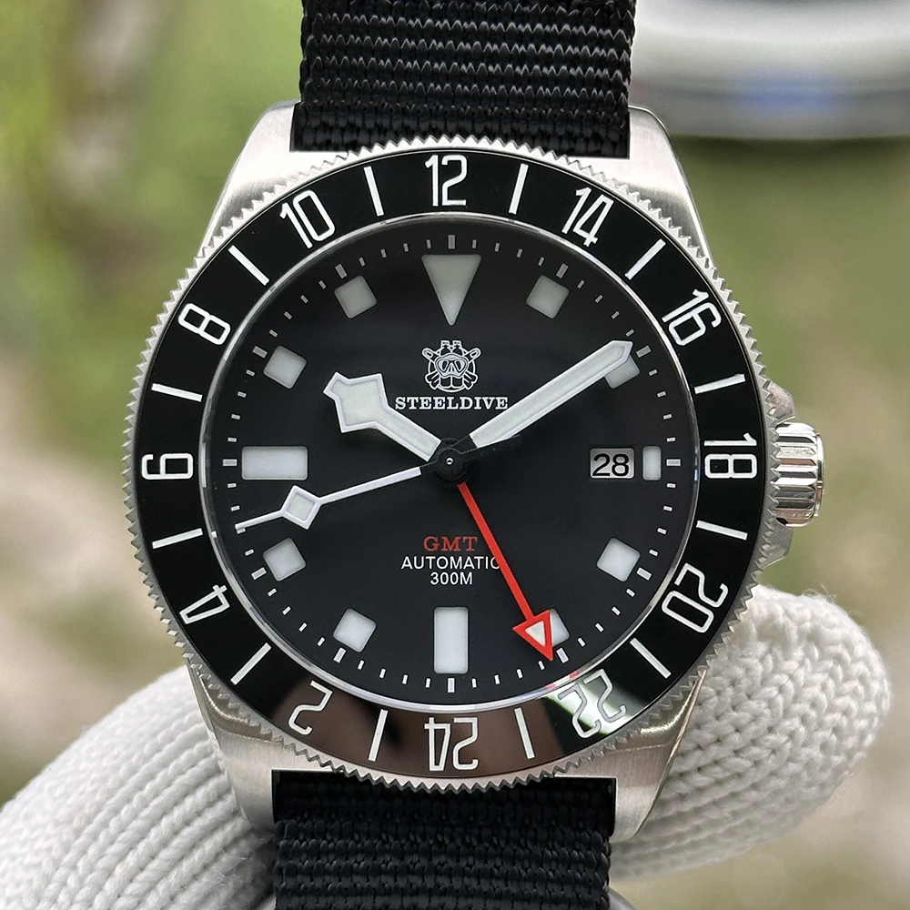 Фото Мужские часы STEELDIVE GMT, 41 мм, военные автоматические механические наручные часы, 30 АТМ, водонепроницаемые, BGW-9, со светящимся сапфиром NH34 №4