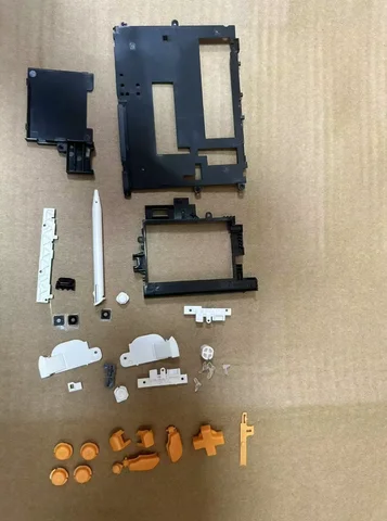 Замена корпуса для Nintendo 2DS XL  REIGN CROWN