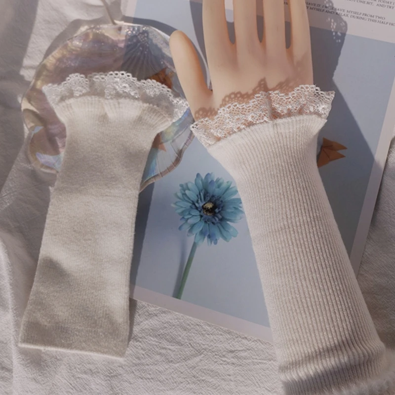 

Women Thicken Wrist Cover Windproof Gloves with Lace Cuffs Decor Winter Gloves for Driving Riding Outdoor Activities DXAA