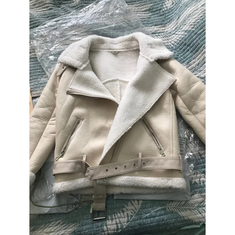 Рисунок 6 - Женская зимняя куртка из искусственной кожи