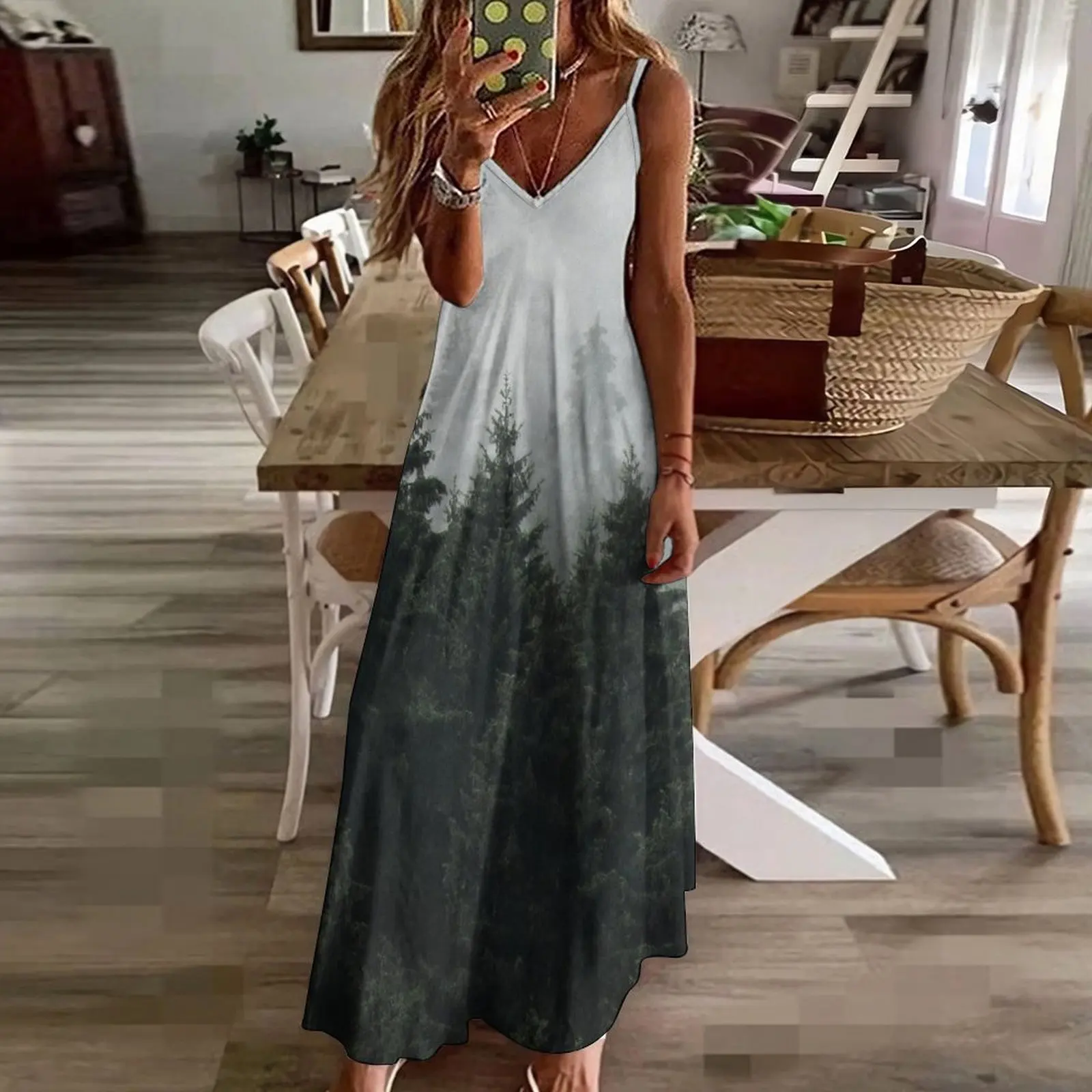 В ожидании // Туманный туманный сказочный лес с каскадическими деревьями