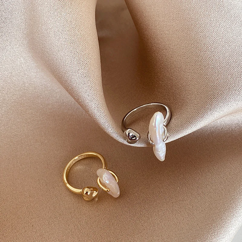 

Minar Metallic Adjustable Charm Ring Jewellery French Elegant Irregular Natural Freshwater Pearl Open Rings for Women Ladies