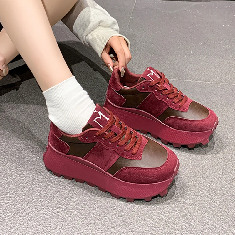 Женские кроссовки на платформе зимние ботильоны плоской подошве повседневная