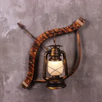 Cupid's arrow American industrial creative iron kerosene wall lamp antique bar decorative arrow indicator wall lamp