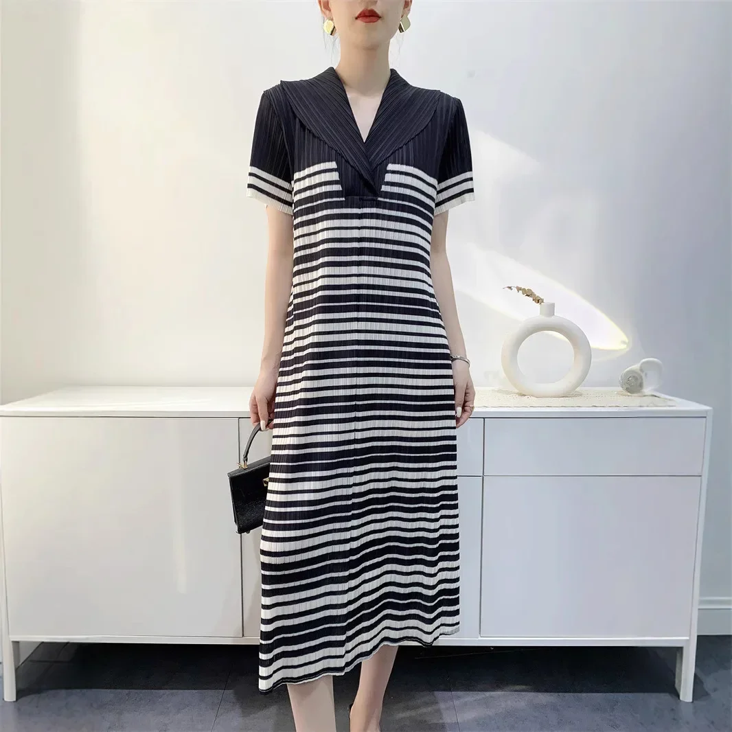 Плиссированное платье со складками новинка лета 2025 года новое французское