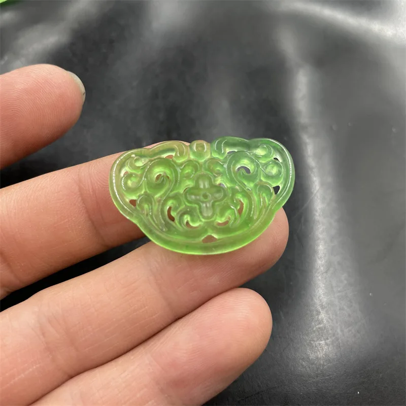 Подвеска в виде ледяного яблока зеленая фотография подвеска с замком полый