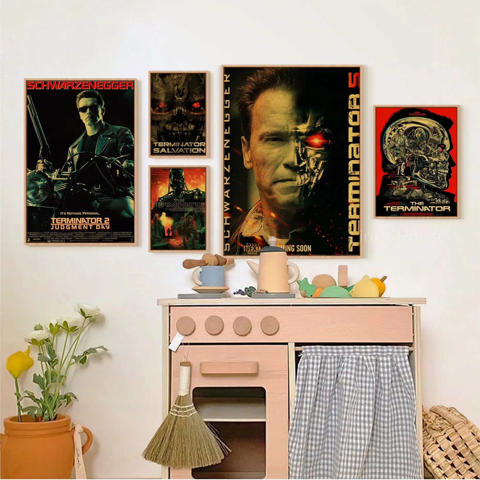 

Classic Movie The Terminator Anime Posters Kraft Paper Vintage Poster Wall Art Painting Study Stickers Wall Painting