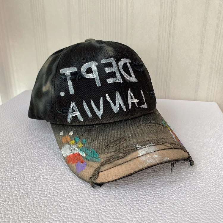 

2022 Fashion Classic Trendy Brand Luxury Design Hand Painted Graffiti Letter Hat Personalized Hip Hop Trend Cap Unisex