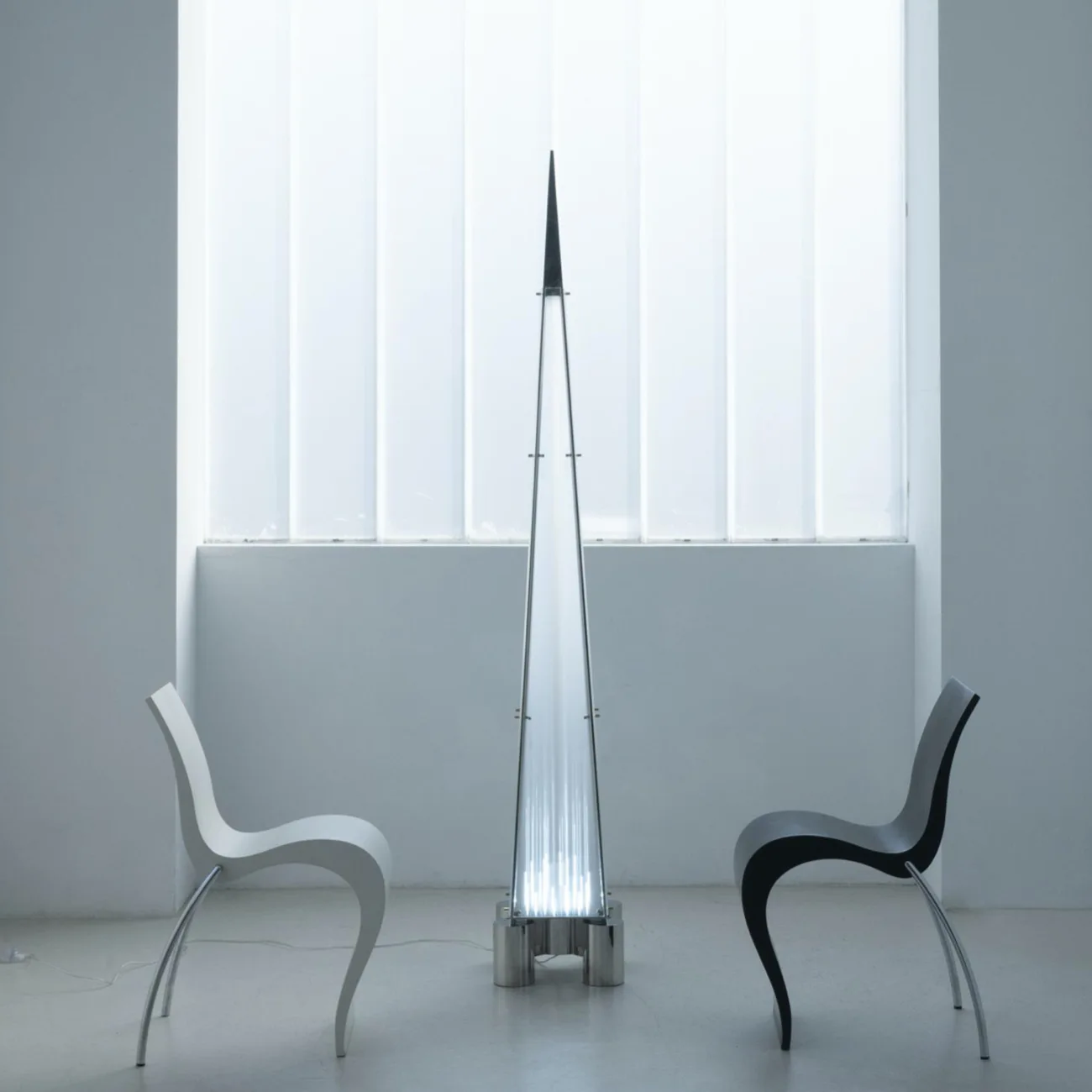 

Modern simple floor lamp, niche lighting design, living room sofa, bedroom bedside, fashionable decorative art table lamp