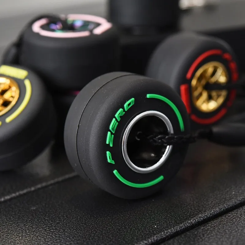 Брелок с шиной брелок для ключей подарок маленьких любителей автомобиля