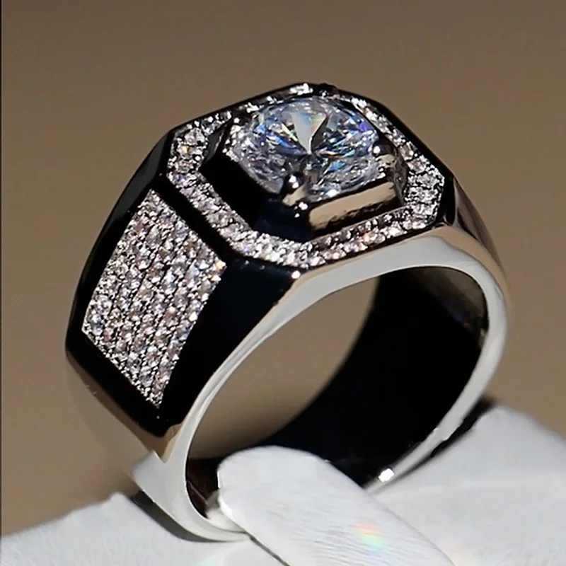 

Trendy Men's Micro Paved Crystal Rhinestone Zircon Finger Ring with Zircon for Male Party Wedding Jewelry Size 7-13