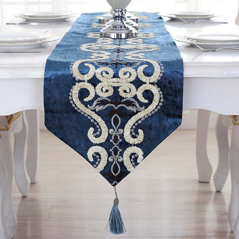 

European Style Flannelette Table Runner with Tassel Modern Dining Room Tea Table Flag Luxury Wedding Home Decoration Bed Runners