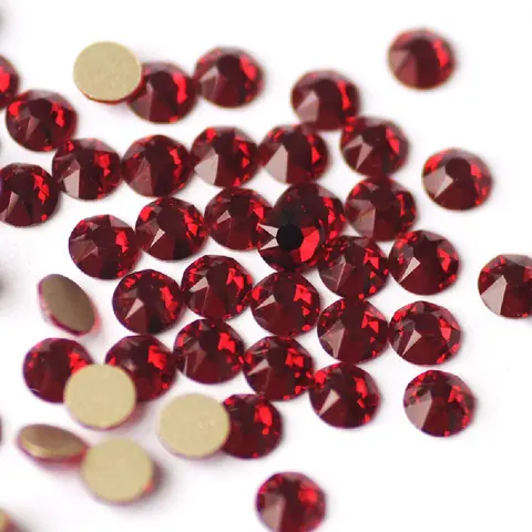 CTPA3bI Хрустальные стразы Dark Siam 8 больших + 8 маленьких  без горячей фиксации