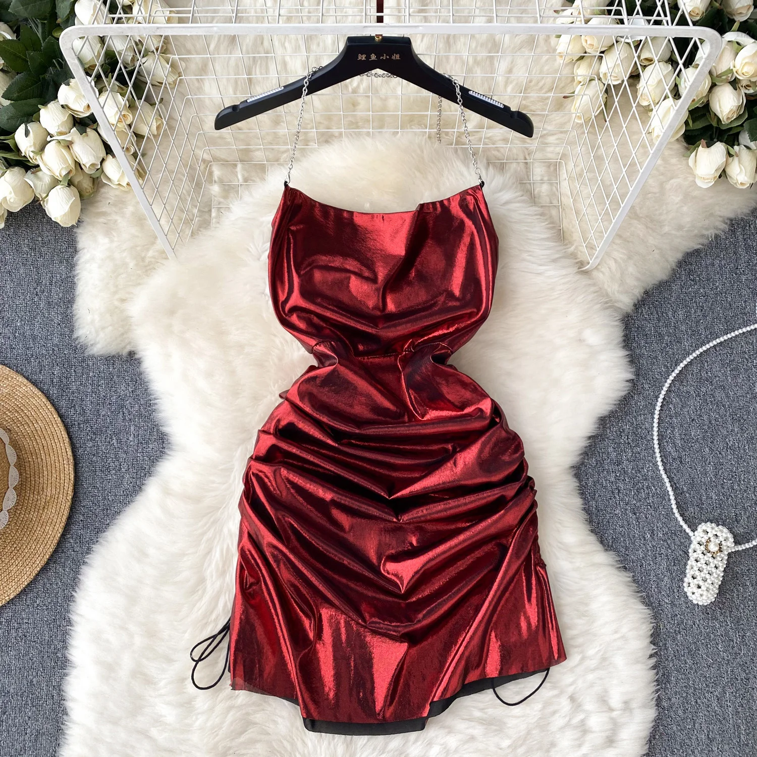 

Женское облегающее мини-платье на бретелях-спагетти, с открытой спиной