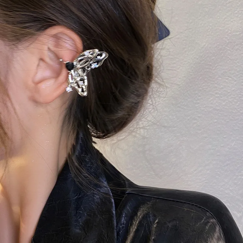

U-Magical Trendy Black Love Heart Cubic Zircon Butterfly Clip Earings for Women Ins Style Hollow Out Metal Earings Jewelry