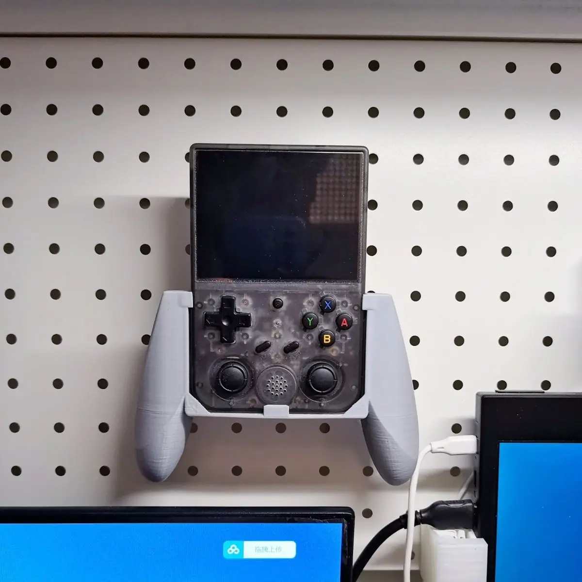 Для Anbernic RG353V RG353VS 3D-печать игровой консоли Ручные геймпады рукоятка основание для ладони дисплей настольный отверстие пластина Кронштейн Стенды Для Anbernic RG353V RG353VS 3D-печать игровой консоли Ручные геймпады рукоятка основание для ладони дисплей настольный отверстие пластина Кронштейн Стенды