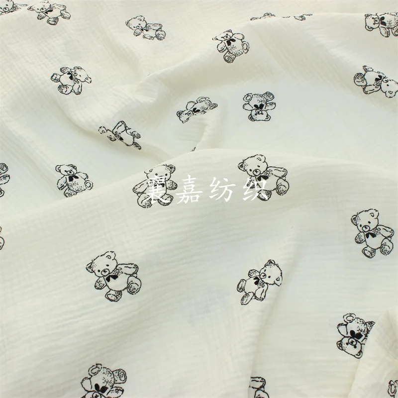 Двойной марлевый креп ткань с мультяшным медведем сумка для детской одежды