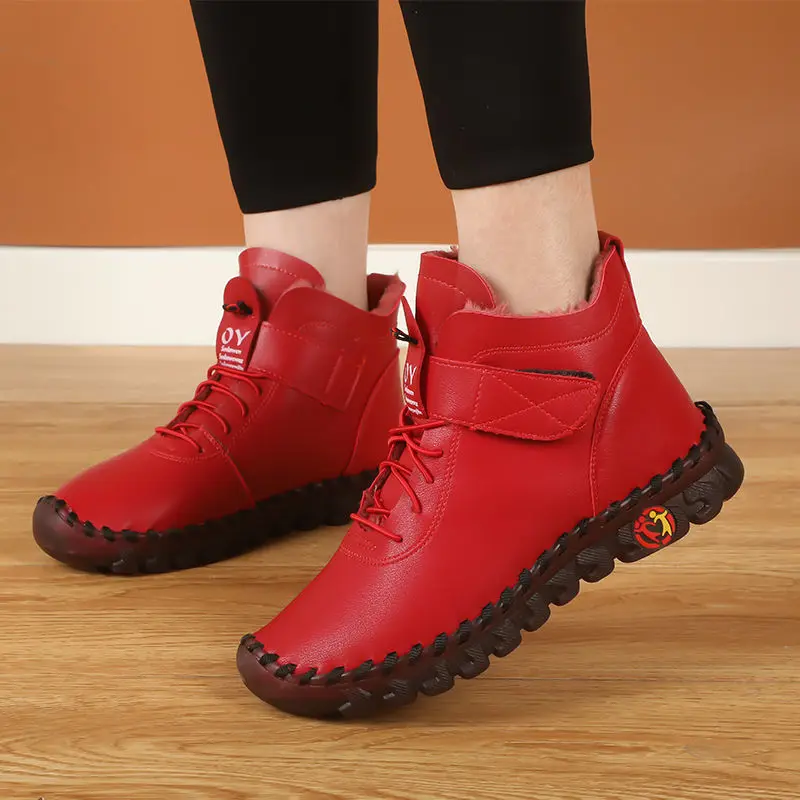 Купи Woman Oxdord Flats Winter Casual Leather Shoes 2023 New Arrival Plus Size 36-43 Women's High Top Sneakers Snow Furry Shoes за 941 рублей в магазине AliExpress