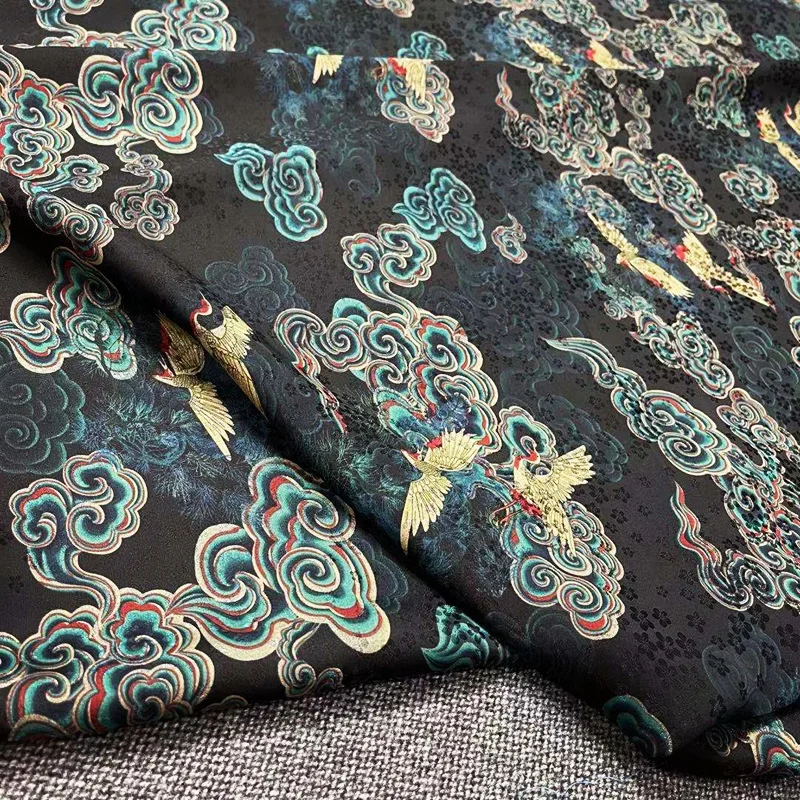 

Real Jacquard Gambiered Guangdong Silk Fabric 135cm Door Width One Meter Price