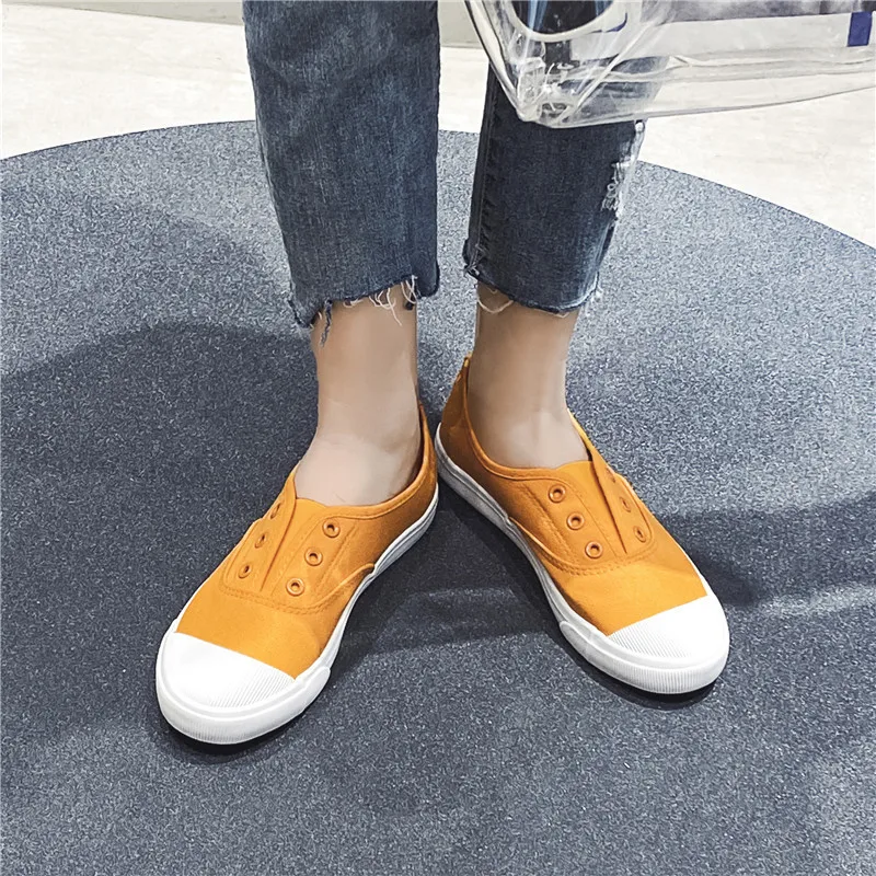 Women Canvas Shoes Fashion Sneakers White Ladies loafers Casual Vulcanize Shoes Woman Skateboarding Run Sneakers High Quality