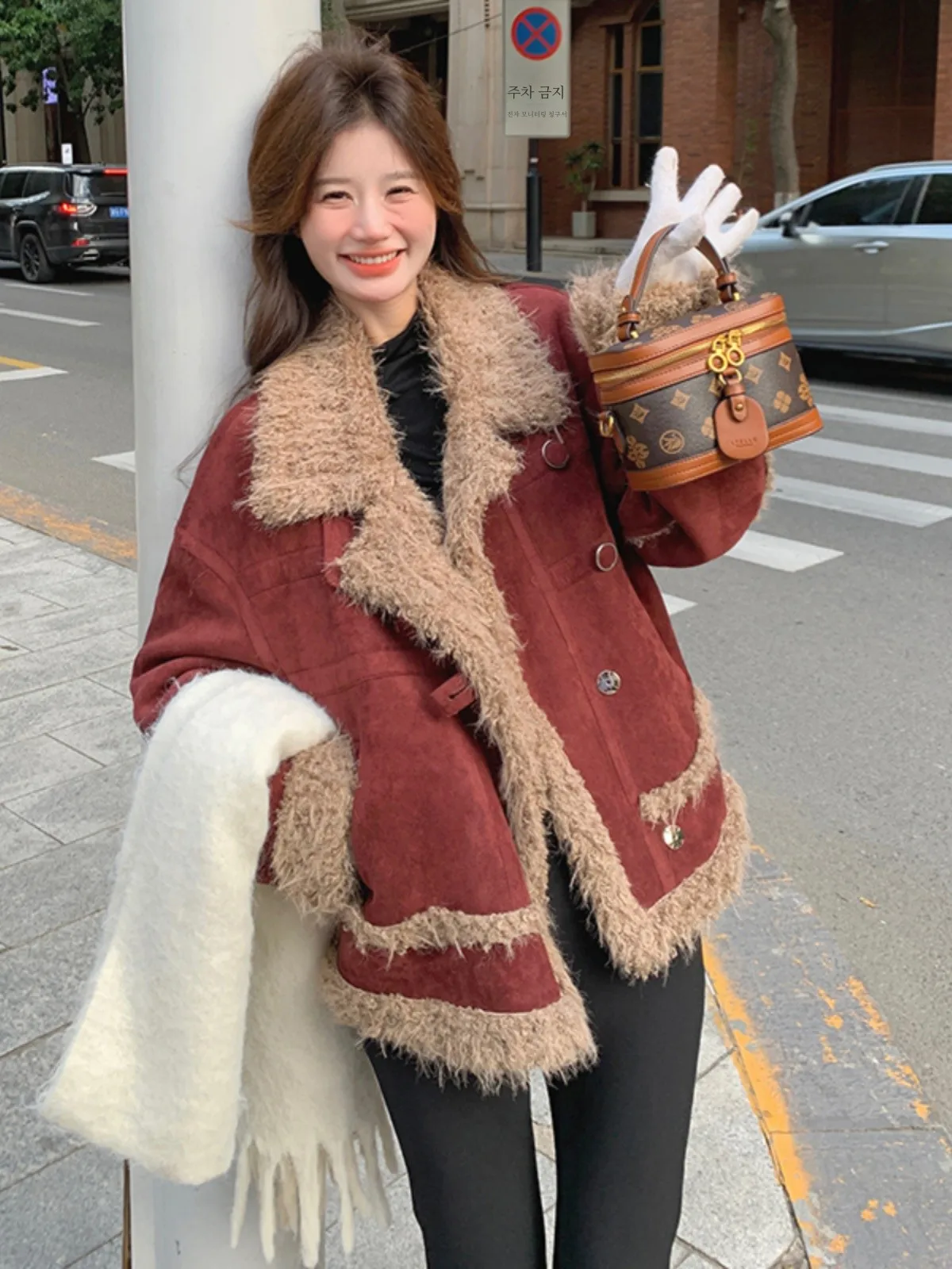 Утолщенная теплая меховая верхняя одежда из интегрированной овечьей шерсти для