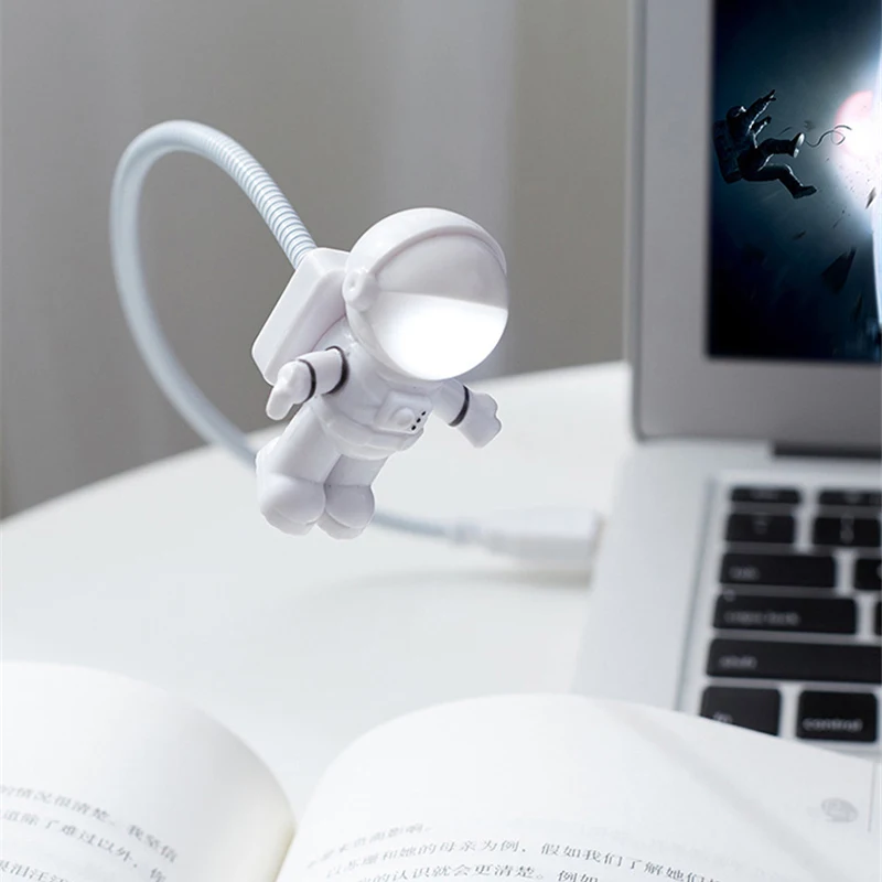 

Ночная мини-лампа портативный ноутбук USB светодиодный светильник астронавт Настольная лампа для портативного зарядного устройства Кемпин...