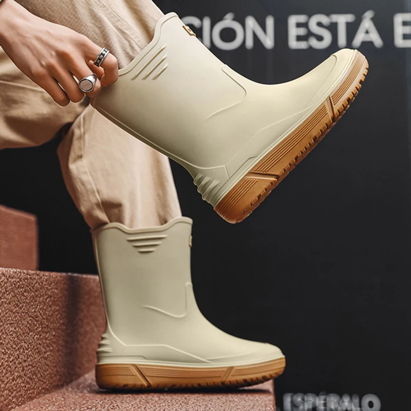 Резиновые мужские сапоги