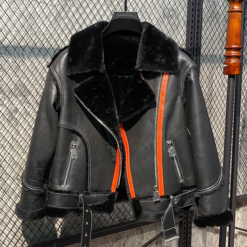 Женская куртка из натурального меха