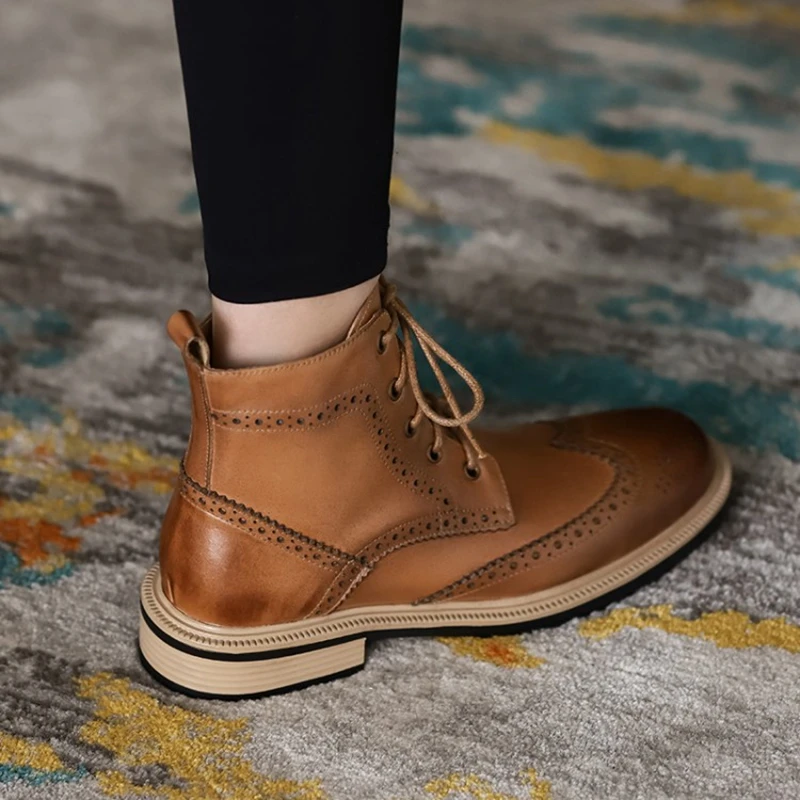 New Fall Shoes Women Round Toe Low Heel Women Shoes 2021 Winter Women Boots Genuine Leather Brogues Boots for Women Retro Boots